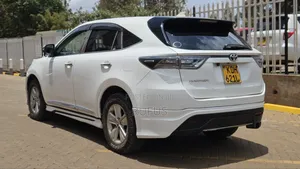 Toyota Harrier 2.0 2015 Pearl