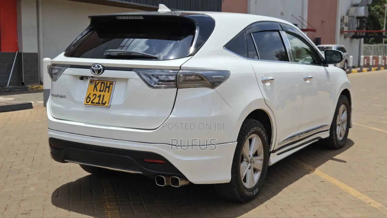Toyota Harrier 2.0 2015 Pearl