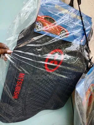 5pc Mitsubishi Floor Mats With Red Accents With Iconic 3 Diamond Logo