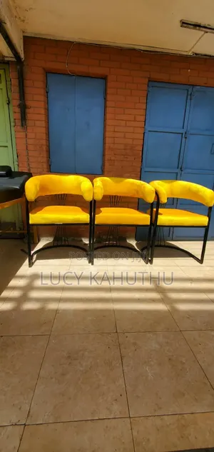 Stylish Chairs With Curved Back