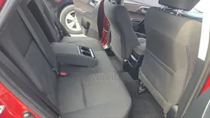 Toyota Auris 2016 Red