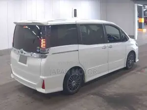Toyota Voxy 2020 Pearl