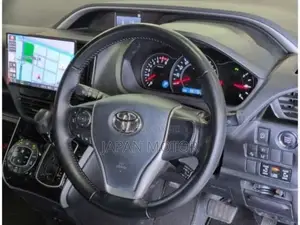 Toyota Voxy 2020 Pearl