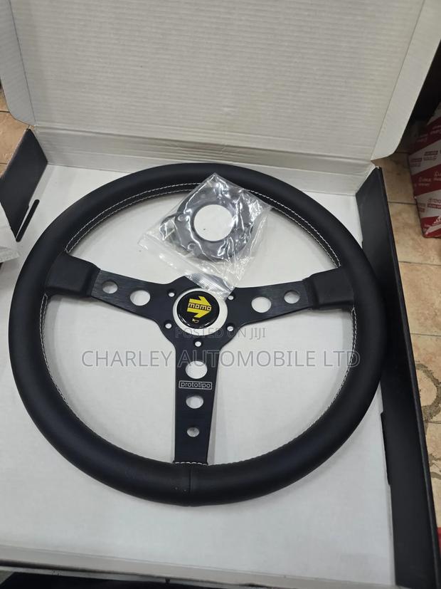MOMO Racing Steering Wheel - main view