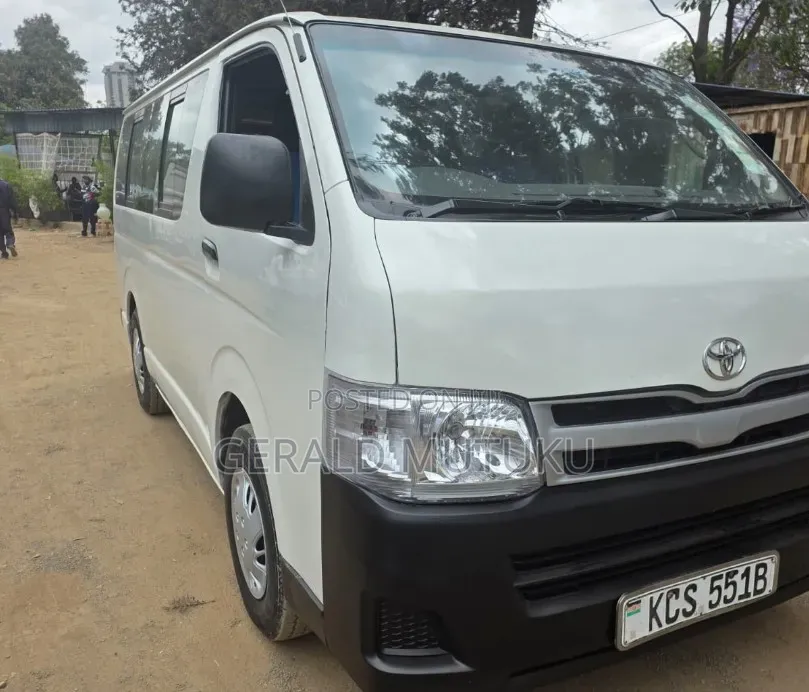 Toyota HiAce 2012 White
