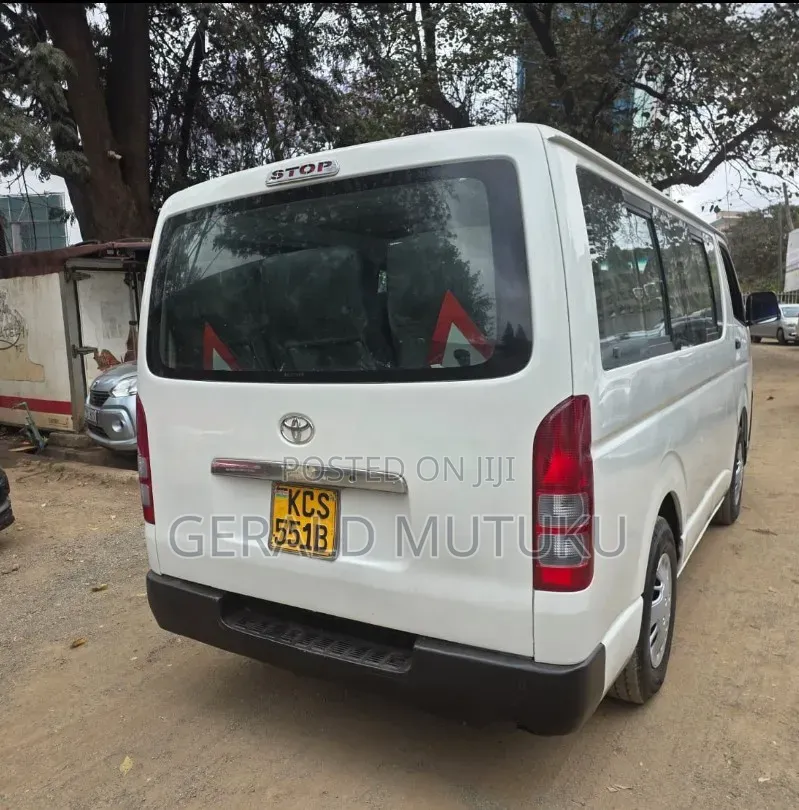 Toyota HiAce 2012 White