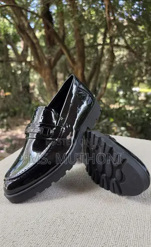 Black Patent Leather Chunky Loafers With a Metal Chain Accent ;40-45