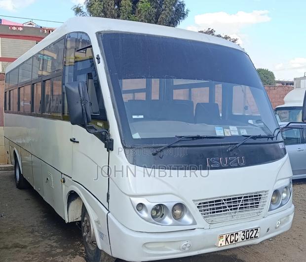 Isuzu NQR 2014 White