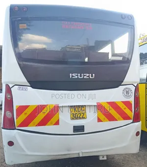 Isuzu NQR 2014 White