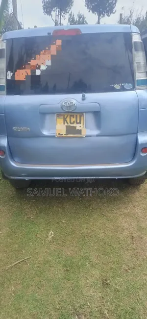 Toyota Sienta 1.5 FWD (6-seater) 2017 Blue