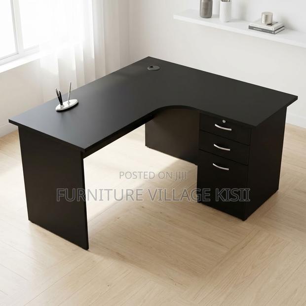 L-Shaped 1.4m Customised Office Desk - thumbnail 6