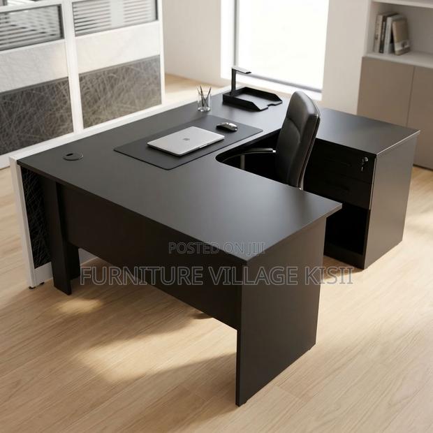 L-Shaped 1.4m Customised Office Desk - thumbnail 8