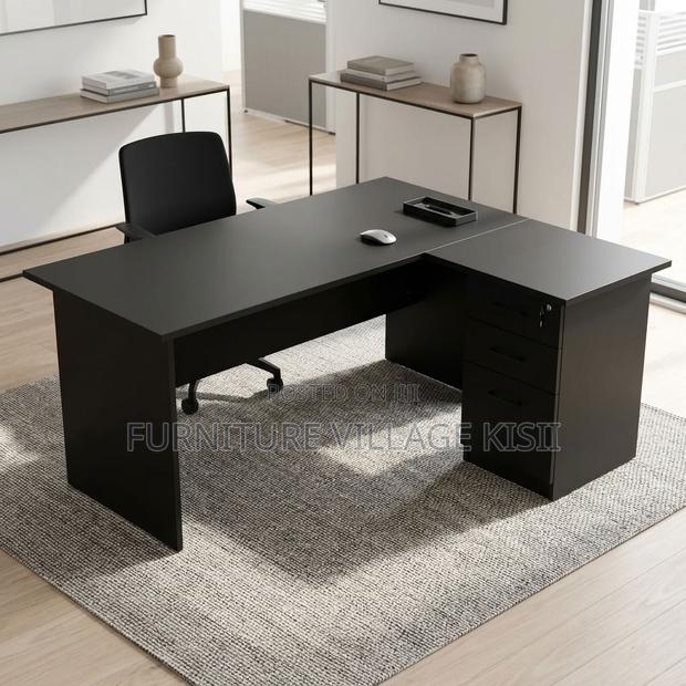 L-Shaped 1.4m Customised Office Desk - thumbnail 12
