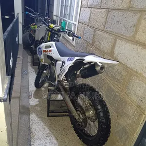 Husqvarna Dual Purpose 2022 White