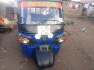 Piaggio 2024 Blue