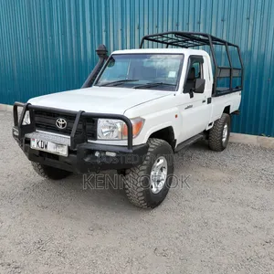 Toyota Land Cruiser 79 Series 2016 White