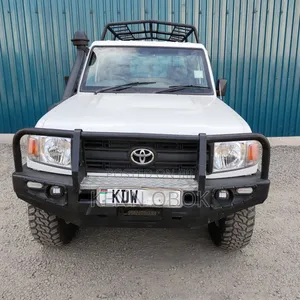 Toyota Land Cruiser 79 Series 2016 White