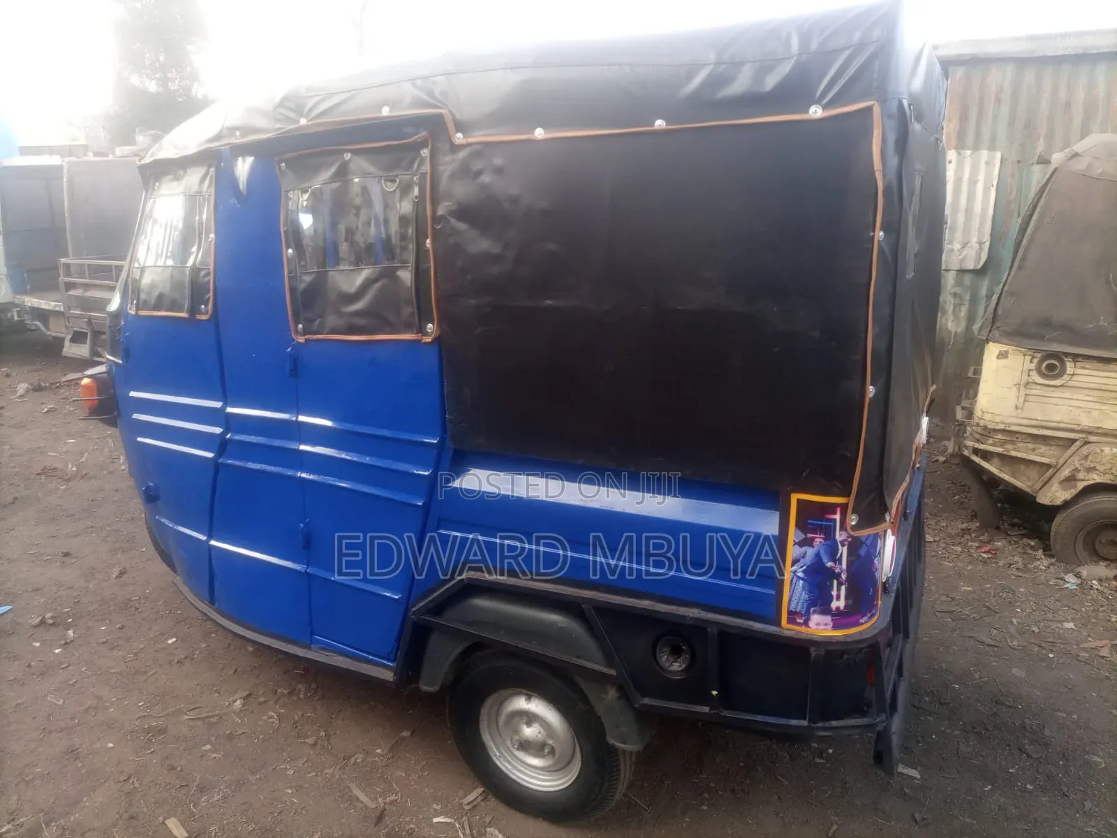 Piaggio 2024 Blue