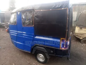 Piaggio 2024 Blue