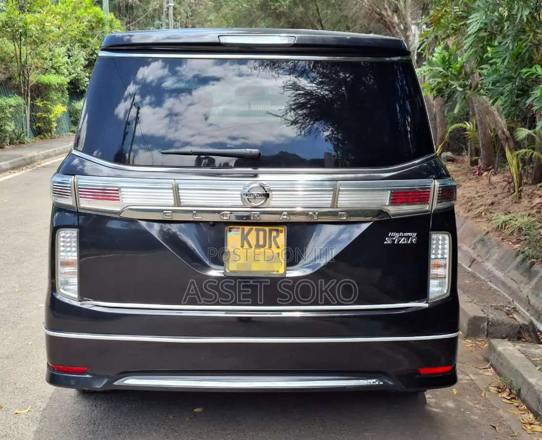 Nissan Elgrand 2017 Black
