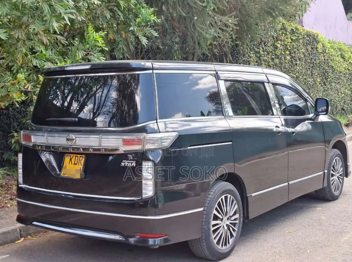 Nissan Elgrand 2017 Black