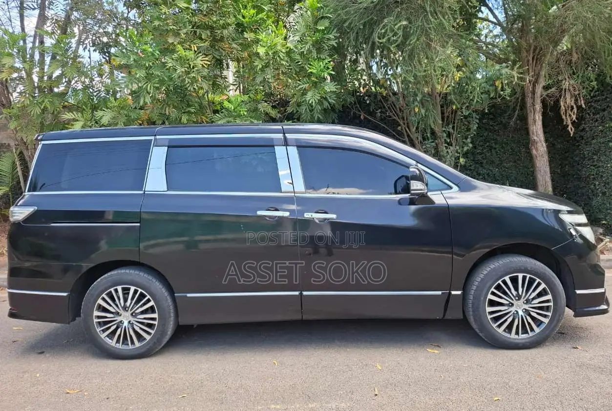 Nissan Elgrand 2017 Black