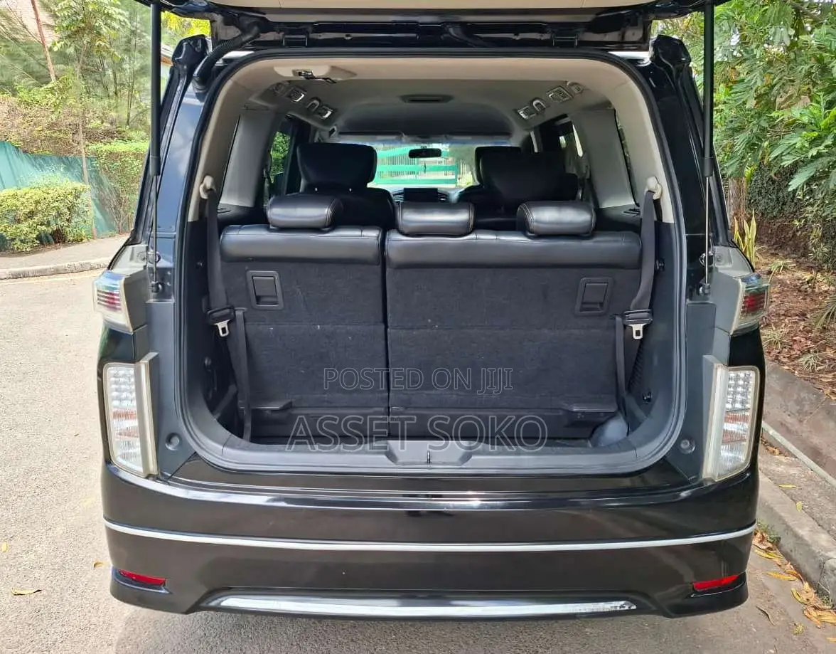 Nissan Elgrand 2017 Black