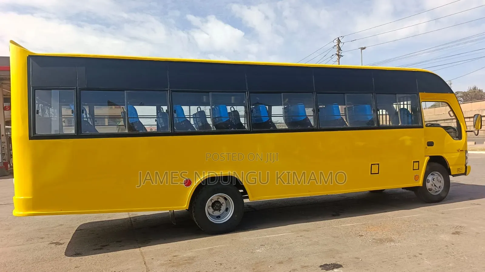 Isuzu NQR 2014 Yellow