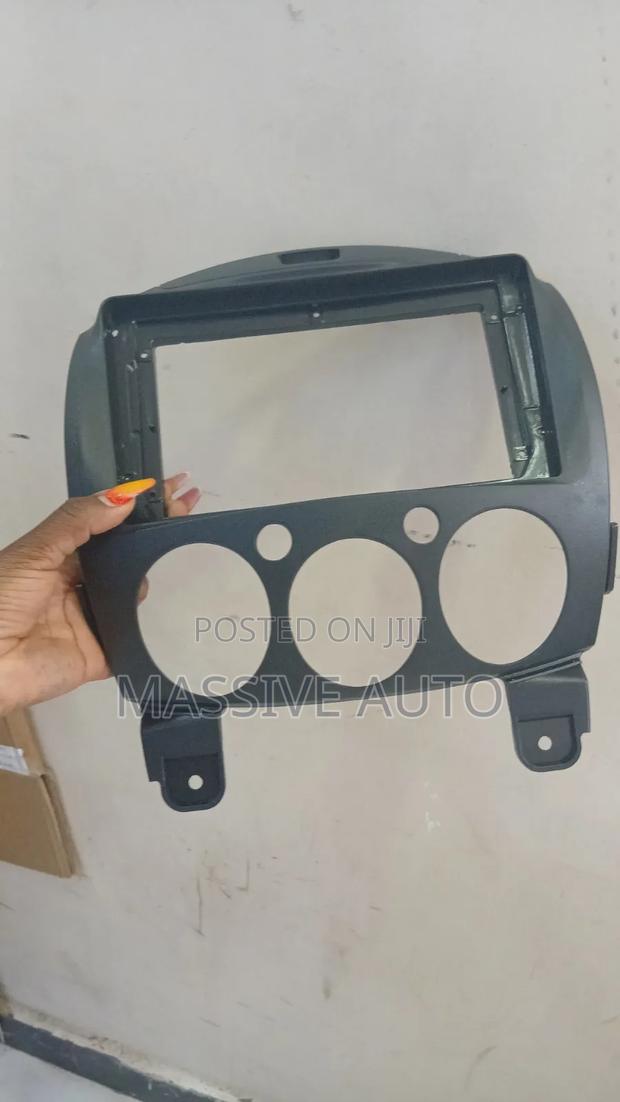 Demio Radio Console Frame 9inch - thumbnail 2