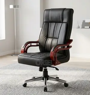 Heavy-Duty High-Back Office Chair – Supportive Executive Seating