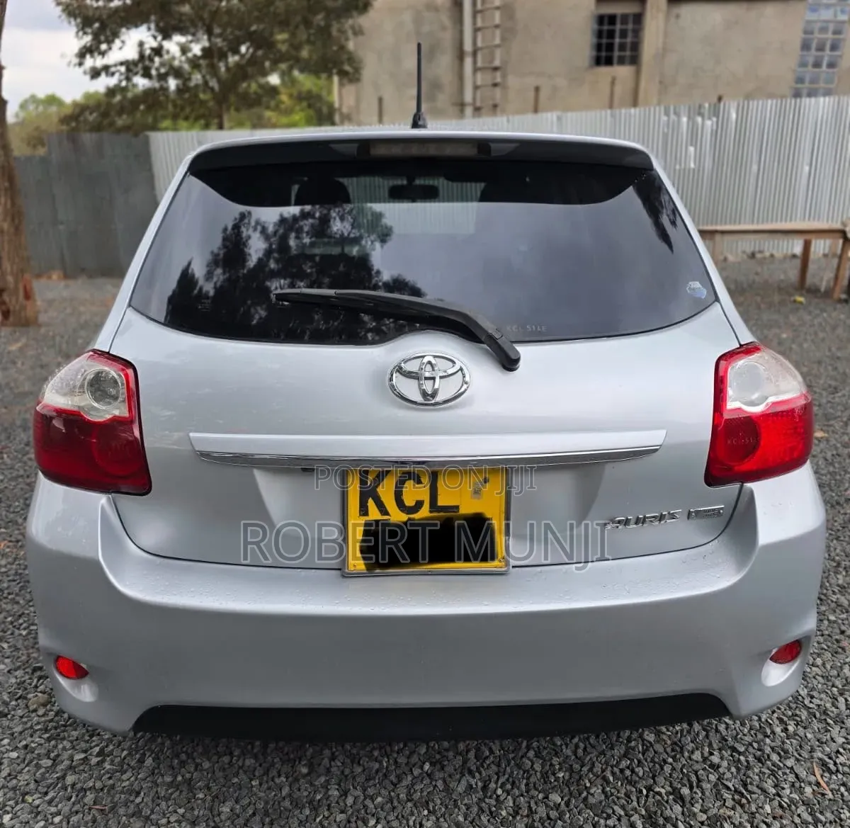 Toyota Auris 2010 Silver