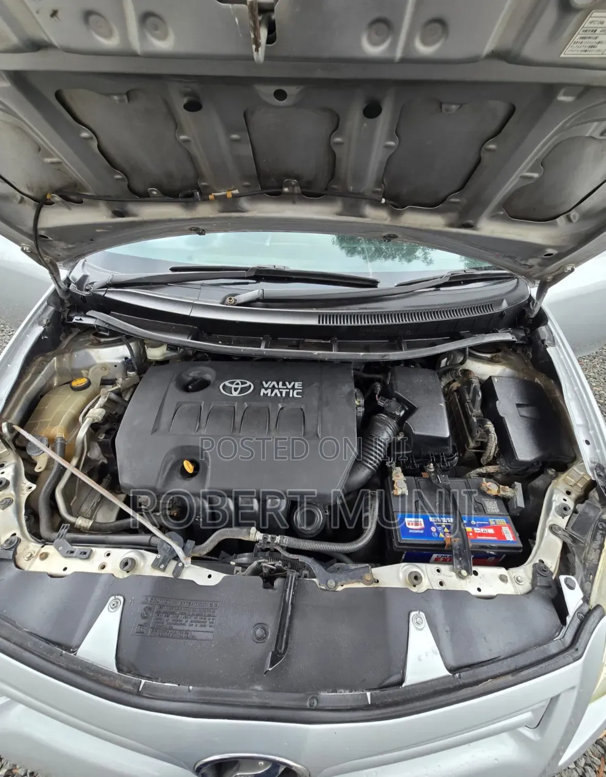 Toyota Auris 2010 Silver