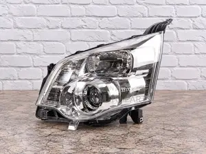 Head Lamp / Light Toyota Noah Projector 2012/2013/2014