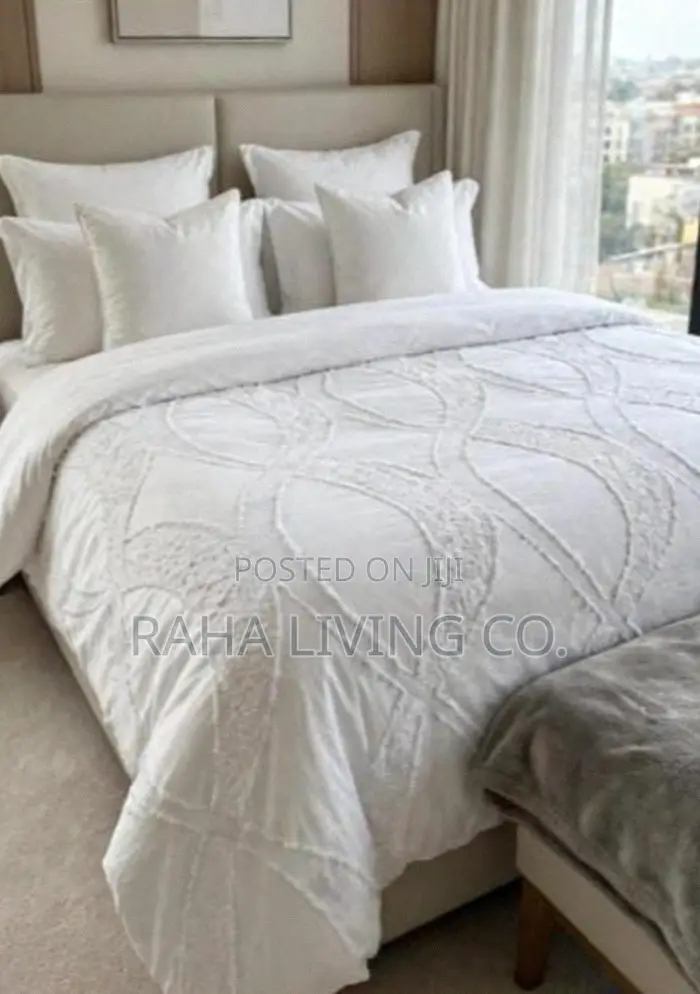 Tufted Duvet Set | White | Extra King 7x8 8x8 | 6 Pieces