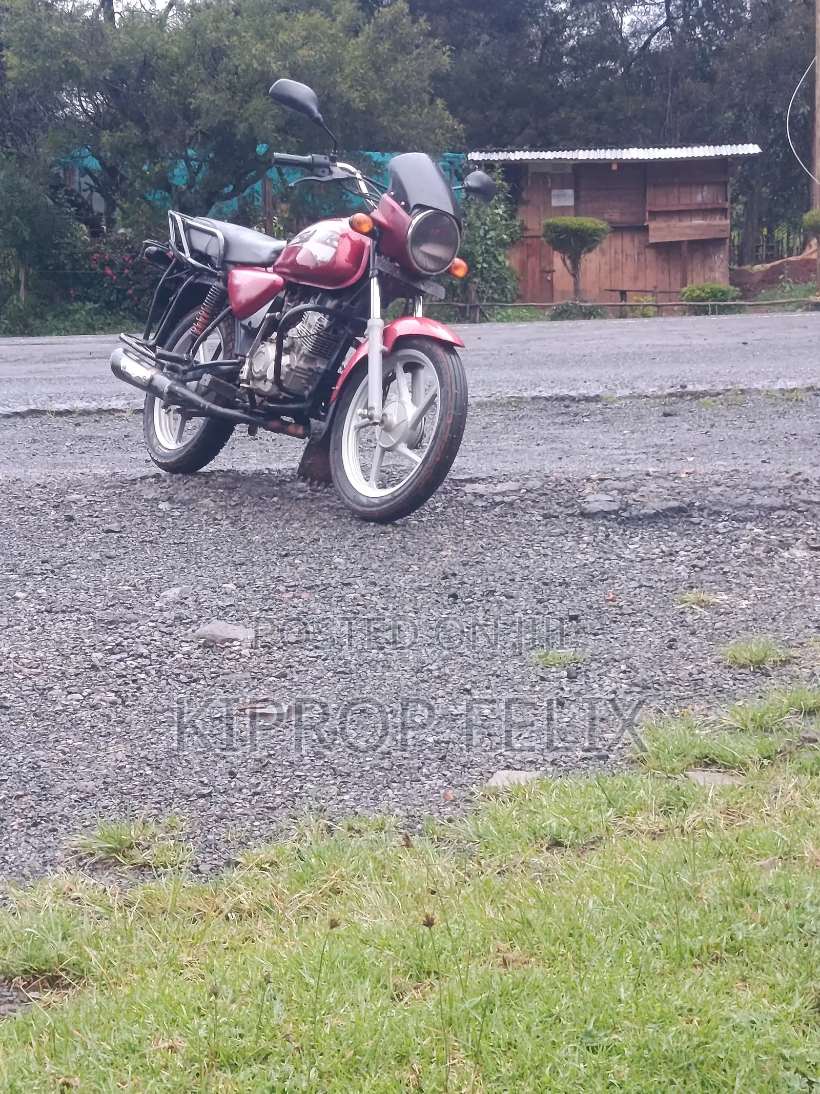 Bajaj Boxer 2012 Red