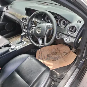 Mercedes-Benz C180 2012 Black