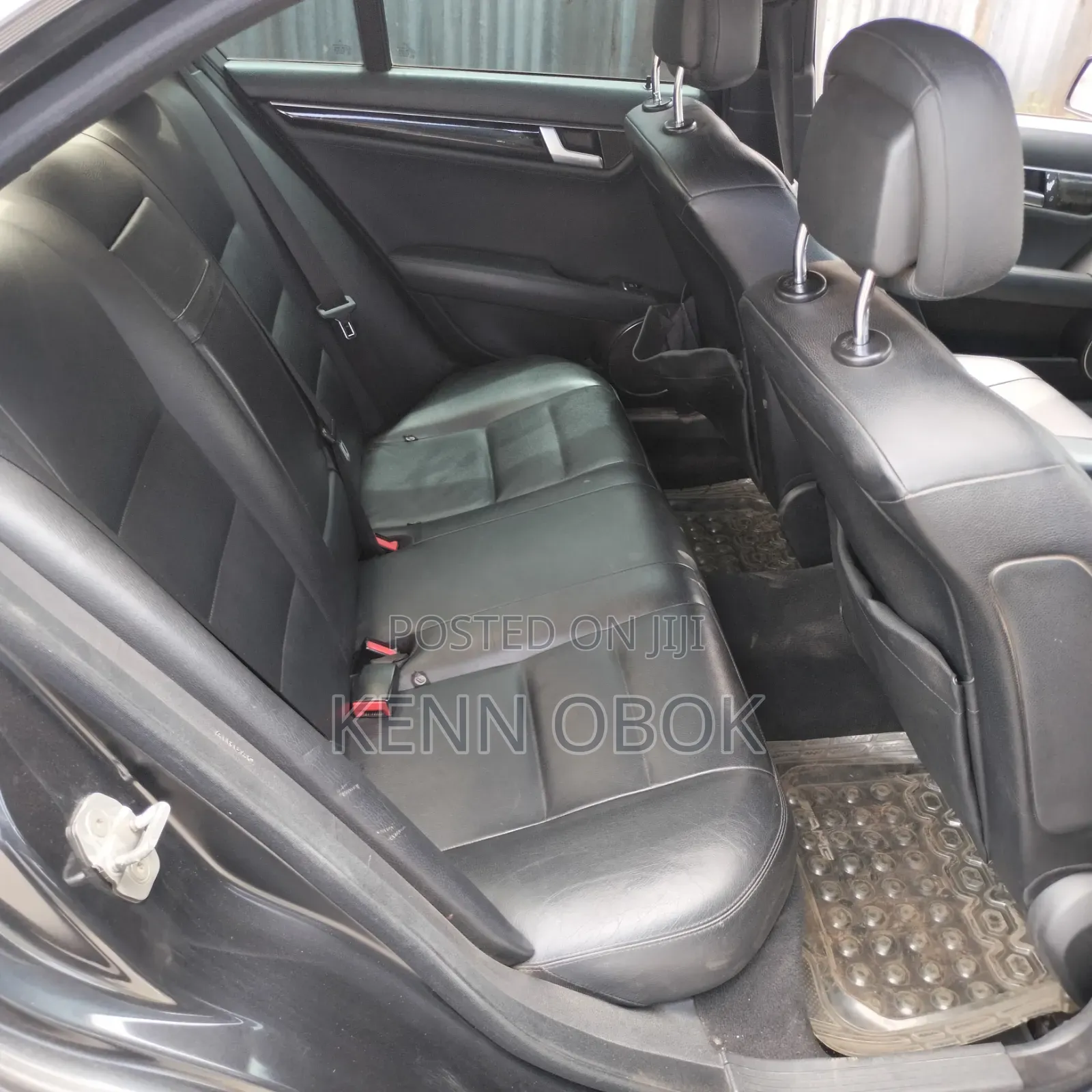 Mercedes-Benz C180 2012 Black