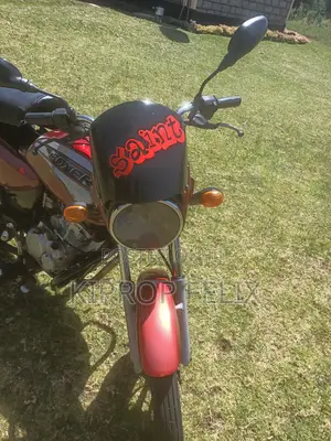 Bajaj Boxer 2012 Red