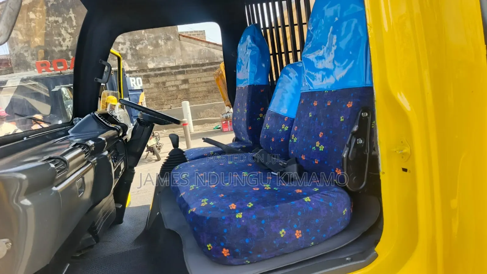 Isuzu NQR 2014 Yellow