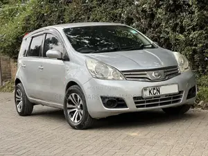 Nissan Note 2011 Silver