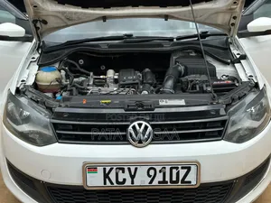 Volkswagen Golf 2013 White