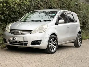 Nissan Note 2011 Silver