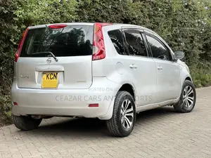 Nissan Note 2011 Silver