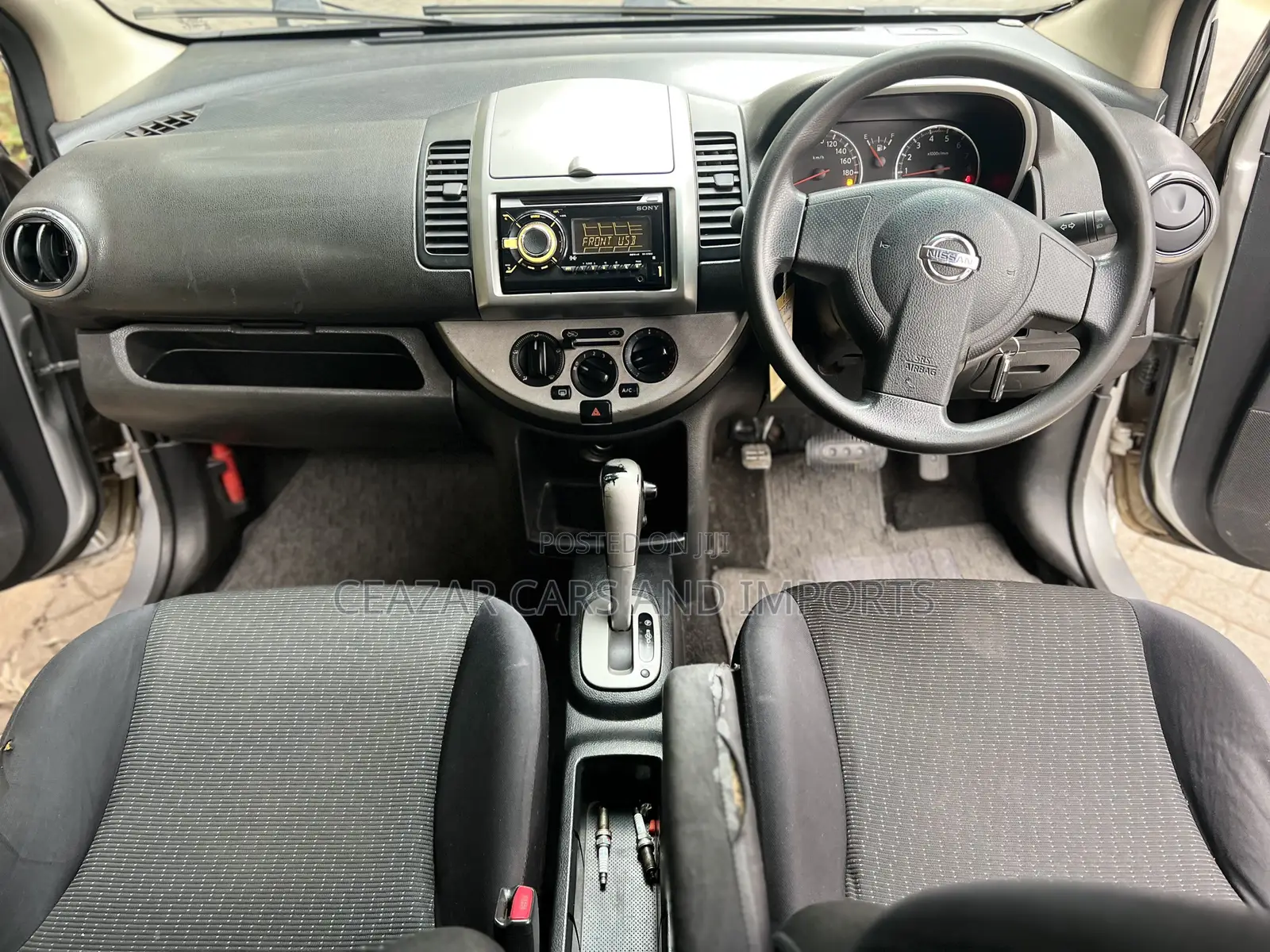 Nissan Note 2011 Silver