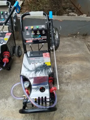 Heavy-Duty Car Wash Machine, Pressure Washer