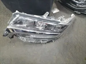 Toyota Alphard 2018 Xenon Headlights