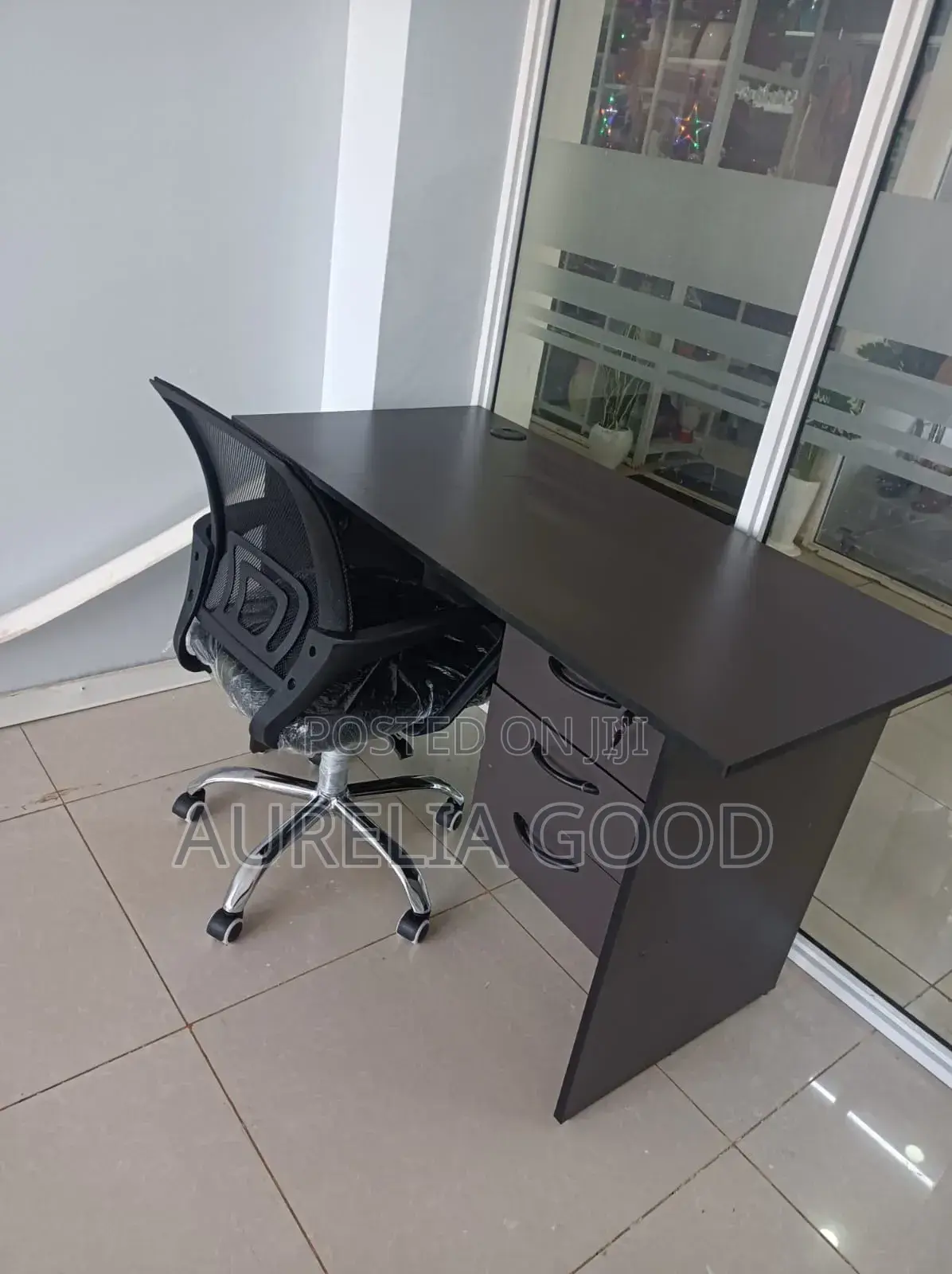 Gre Desk and Mesh Chair Office Mesh