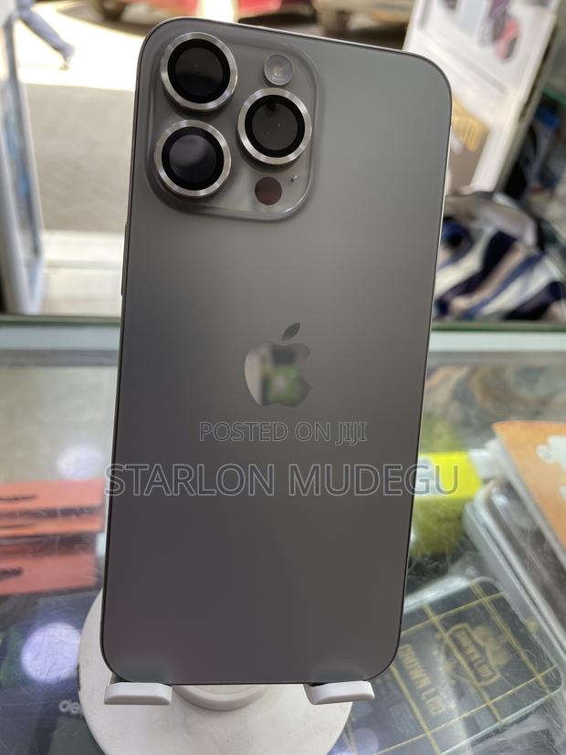 Apple iPhone 15 Pro Max 256 GB Gray - thumbnail 5