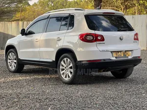 Volkswagen Tiguan 2010 White