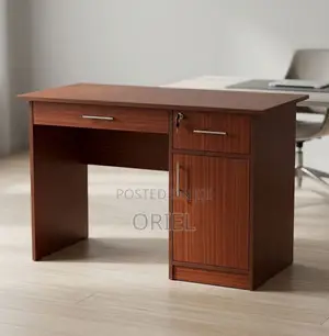 Modern Wooden Office Desk – Stylish Professional Workstation
